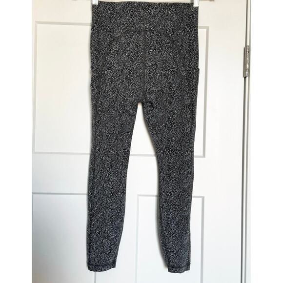 Athleta Leggings Ultimate Stash Pocket Textured 7/8 Tight Black/White Size S - Picture 5 of 9